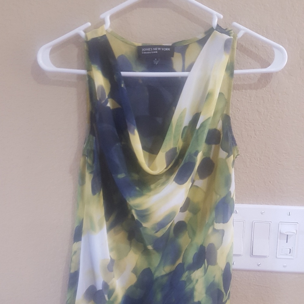 Multi Color Business Tank
